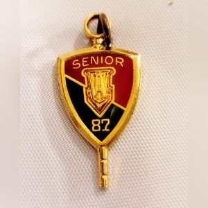 VTG Senior Class of 87 Gold Tone Enamel Charm Collectible Pendant